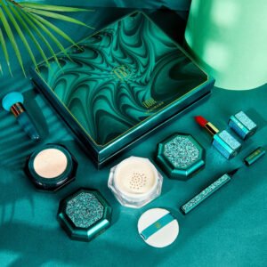 Kit Maquillage 3 en 1 – BB Crème Cushion, Rouge à Lèvres et Eyeliner